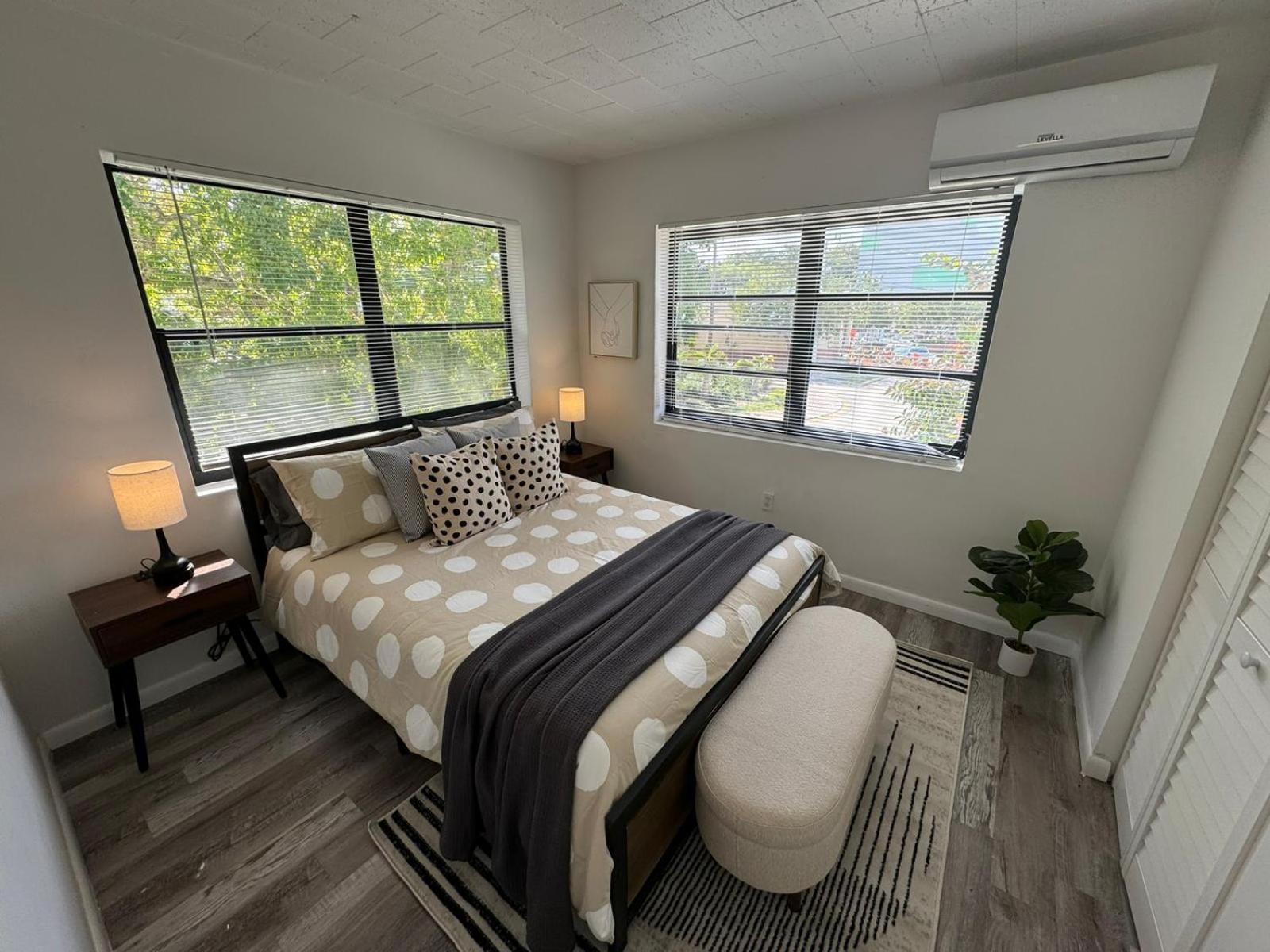 Fully Equipped Apartments With Parking Near Cocowalk Miami Exterior foto