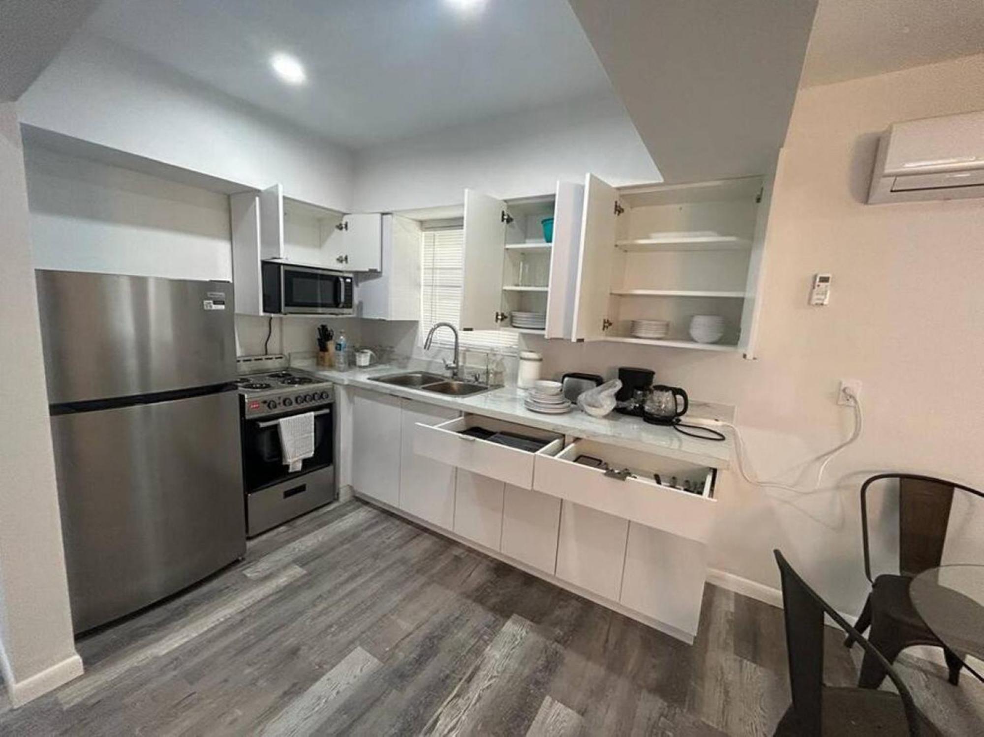 Fully Equipped Apartments With Parking Near Cocowalk Miami Exterior foto