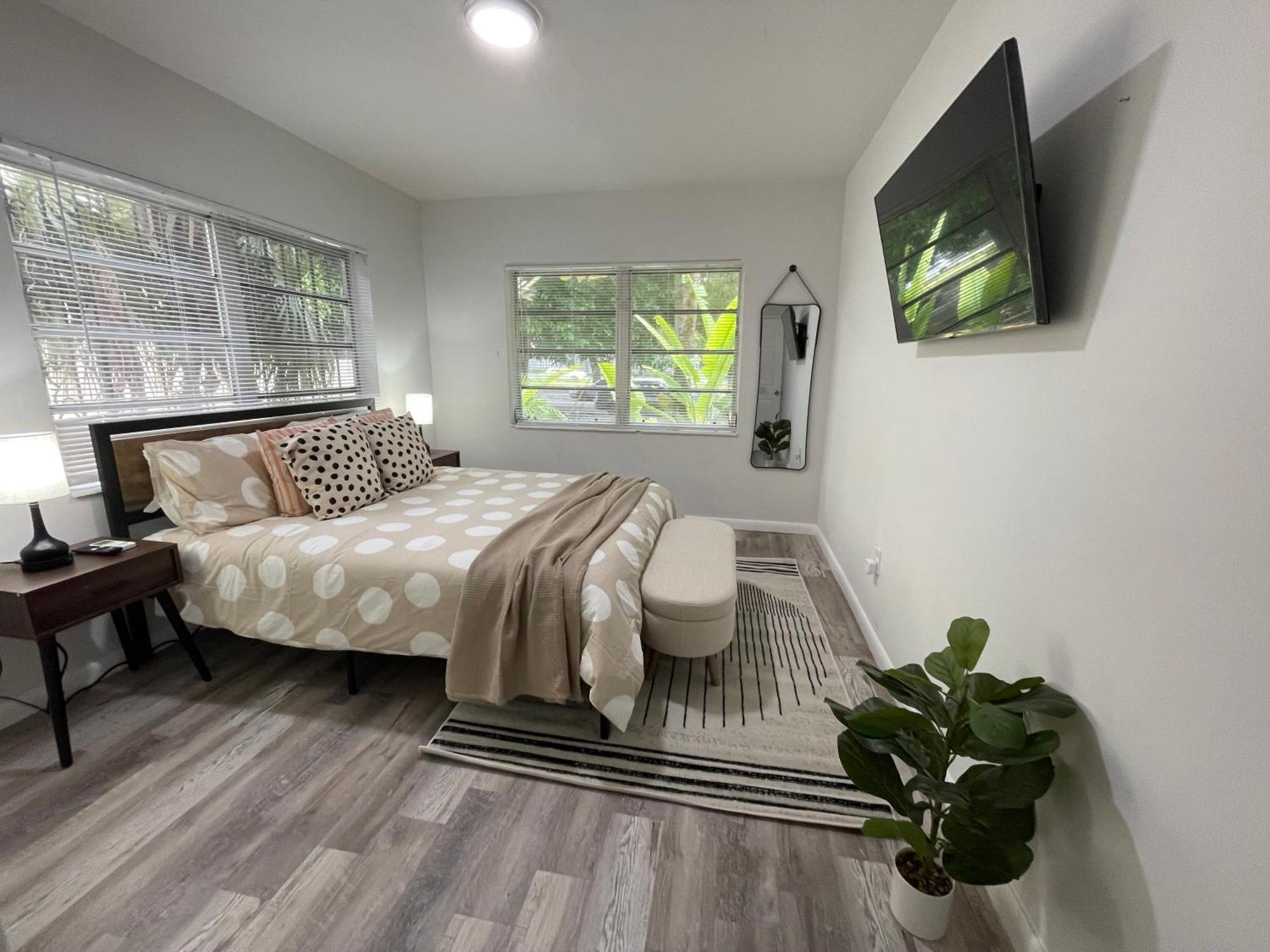 Fully Equipped Apartments With Parking Near Cocowalk Miami Exterior foto