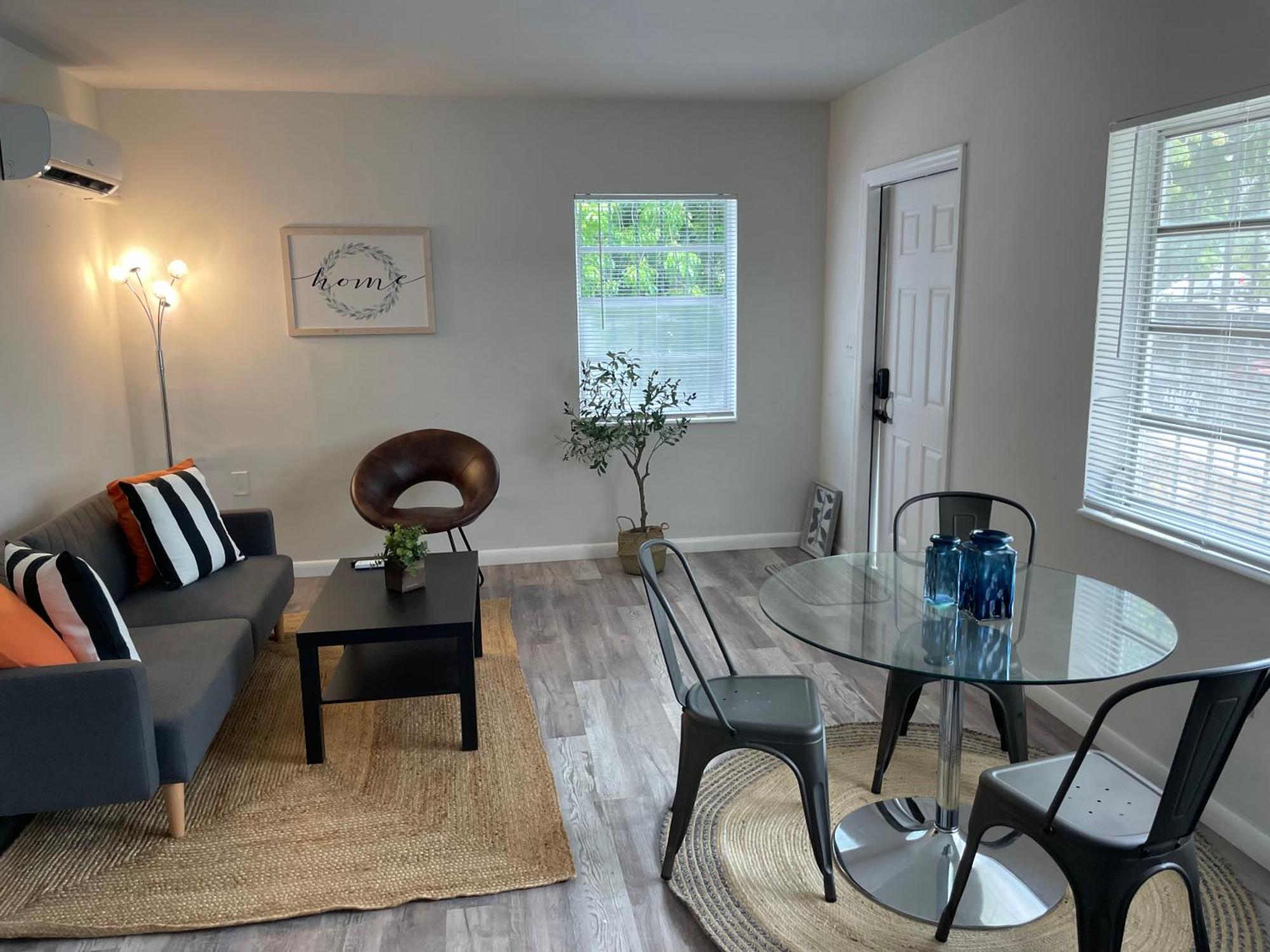 Fully Equipped Apartments With Parking Near Cocowalk Miami Exterior foto